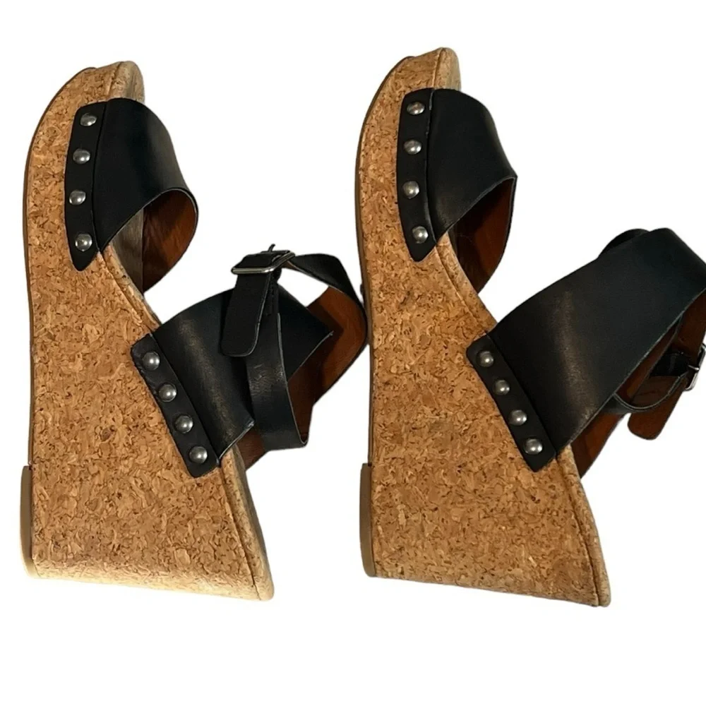 Lucky Brand Moran Cork Wedge Sandals Black Leather Studded Platform Size 8.5